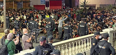 Tumulte in Ceuta &ndash;&nbsp;Polizei muss bei Verlegung von Hunderten Migranten eingreifen