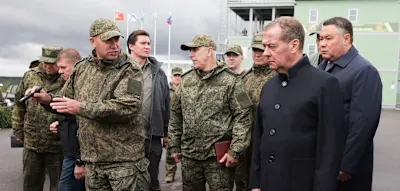 Medwedew fordert &bdquo;direkte milit&auml;rische Abschreckung&ldquo; wegen &bdquo;russophober Grausamkeiten&ldquo;
