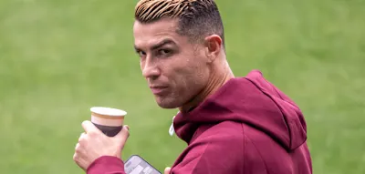 Finnlands Nationaltrainer macht einen Witz auf Kosten von Ronaldo &ndash; und keiner lacht