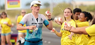 Mehr als 26 Minuten f&uuml;r die letzten 1000 Meter &ndash; das Drama um die Ironman-F&uuml;hrende