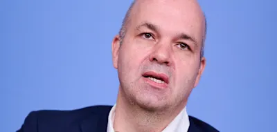 &bdquo;Gr&ouml;&szlig;te Bedrohung unserer Existenz&ldquo; &ndash; Fratzscher fordert staatliche Kontrolle von KI-Unternehmen
