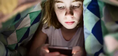 Social-Media-Verbot f&uuml;r alle unter 13 und Einschr&auml;nkungen f&uuml;r &auml;ltere Jugendliche
