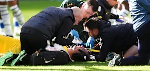 Bewusstlos nach Zusammenprall &ndash; Sorgen um Chelsea-Torwart