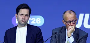 &bdquo;Bitten Sie um Ihre Entlassung!&ldquo;, ruft der Delegierte der Jungen Union dem Kanzler zu