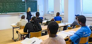 Betrug bei Pr&uuml;fungen nimmt zu &ndash; Dobrindt will Deutsch-Tests f&uuml;r Zuwanderer deutlich versch&auml;rfen