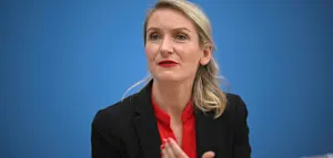 Sch&uuml;lersprecherin lobt Protestaufrufe &ndash; Linken-Chefin nennt Frankreich als Vorbild