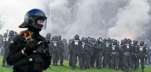 &bdquo;Beinahe beispielloser Exzess&ldquo; &ndash; Hohe Geldstrafe f&uuml;r Kaiserslautern