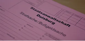 248.000 Euro in 17 Jahren kassiert &ndash; Dauerkranke Lehrerin wegen Betrugs angeklagt