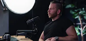 Nach Streit um H&ouml;cke-Interview &ndash; Podcaster Berndt verklagt NRW-Medienanstalt