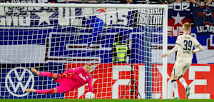 Schiefe T&ouml;ne im Elfmeterschie&szlig;en &ndash; wie eine Blockfl&ouml;te Holstein Kiel ins Achtelfinale verhalf